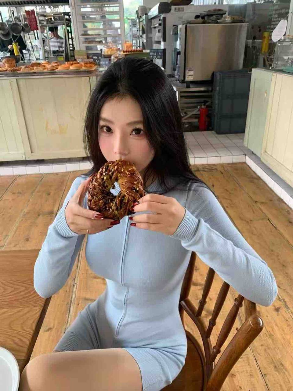 武汉外围 邻家粉白 ·素颜 · Jk音乐学院学妹兼职