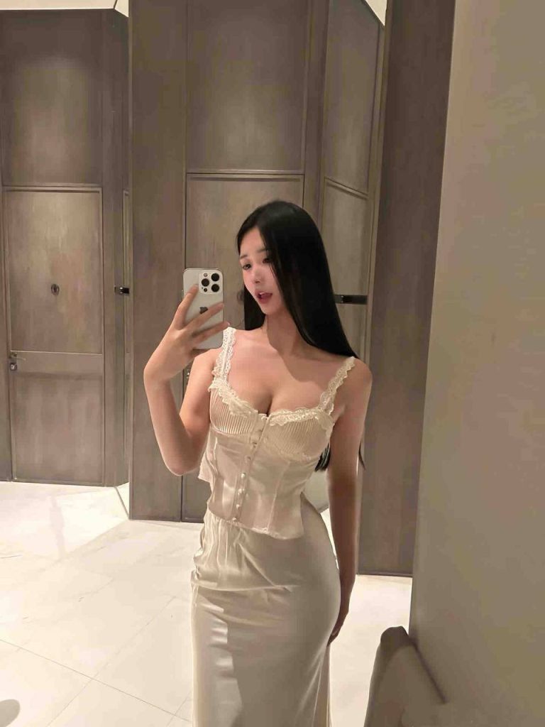 杭州外围 175极品网红蜂腰翘臀人间尤物相关配图