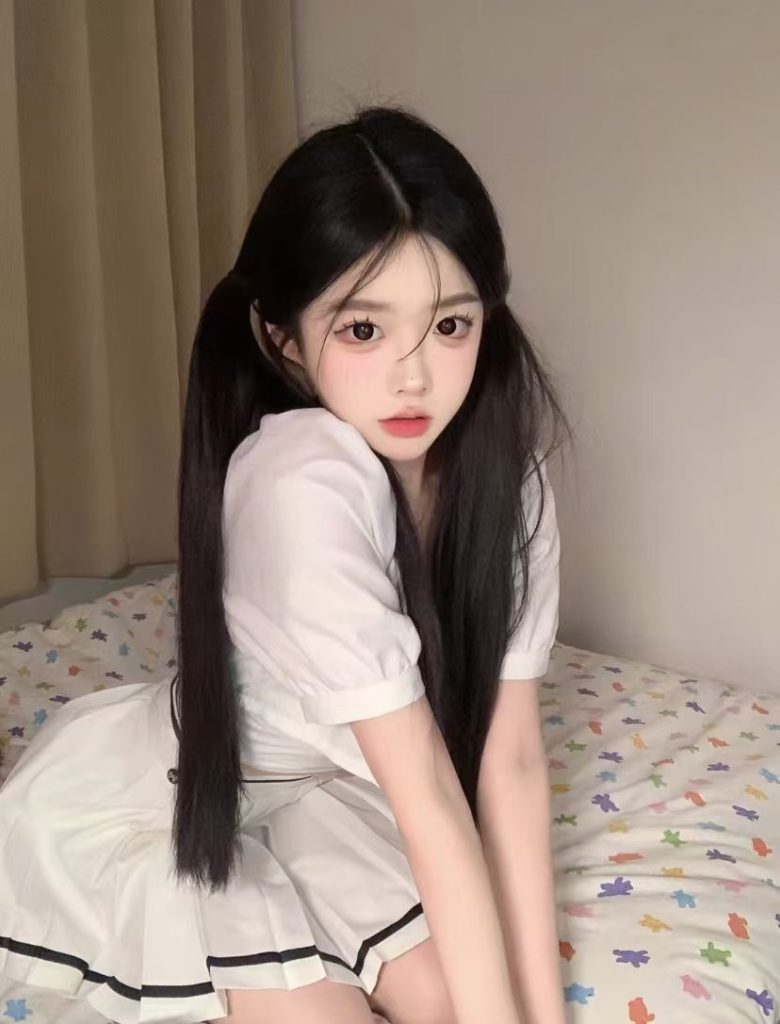 南京外围 06极品嫩妹 高颜值白小纯相关配图