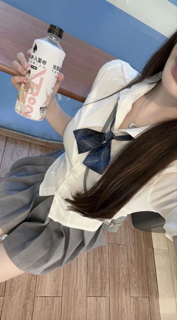 广州外围 初恋款白小纯童颜巨乳,活泼可爱相关配图