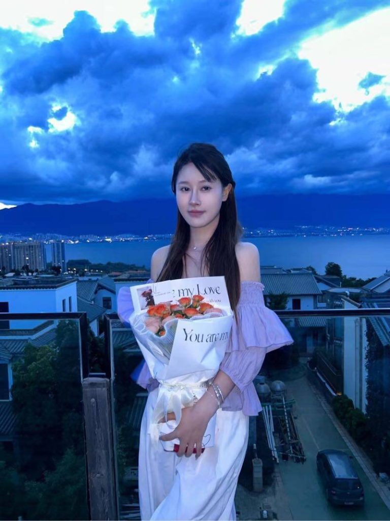 上海外围 海龟留学生兼职身材火辣温柔体贴相关配图