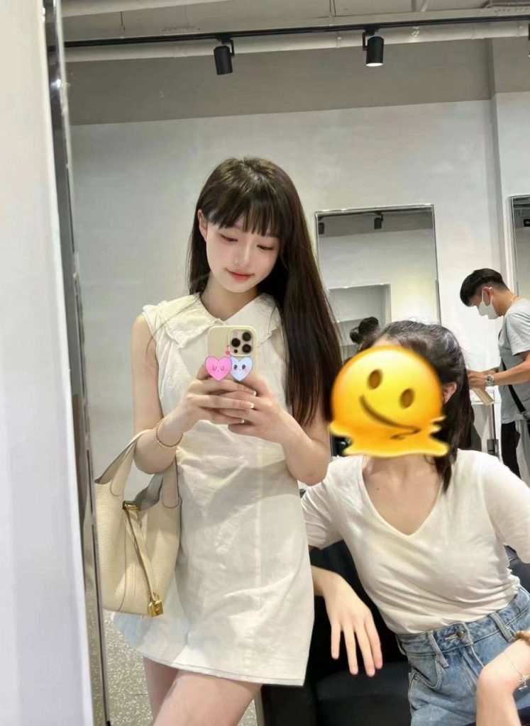 东莞外围 173D 02年 健身款清纯网红风相关配图