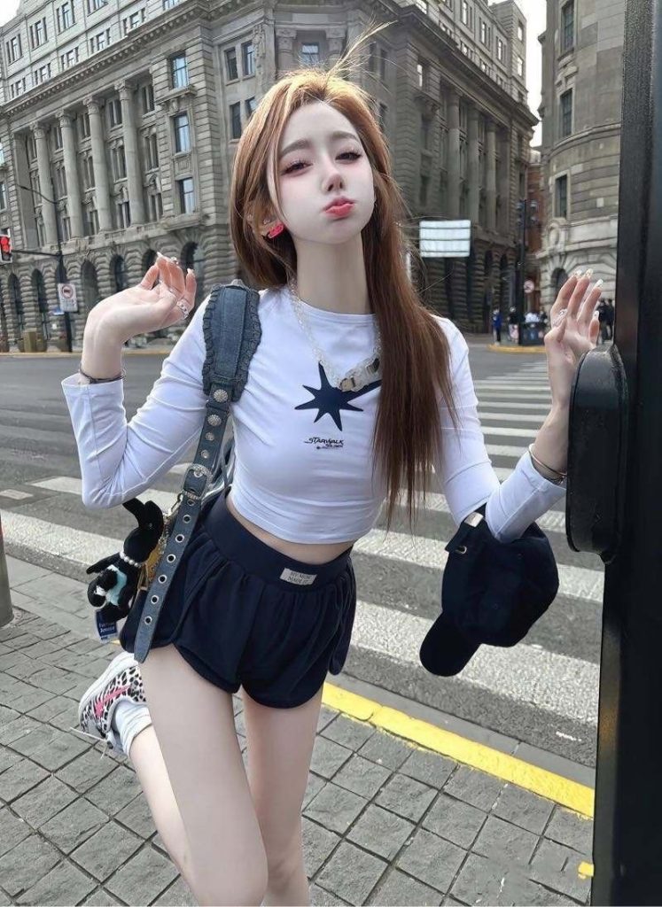 上海外围 圈外兼职女大皮膚雪白吹彈可破女友感十足相关配图