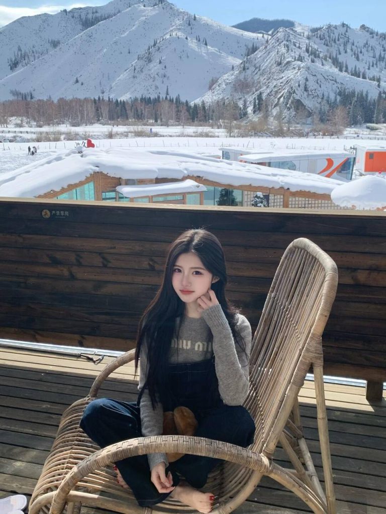 深圳外围 欲小红书网红🦜兼职氛围感美女相关配图