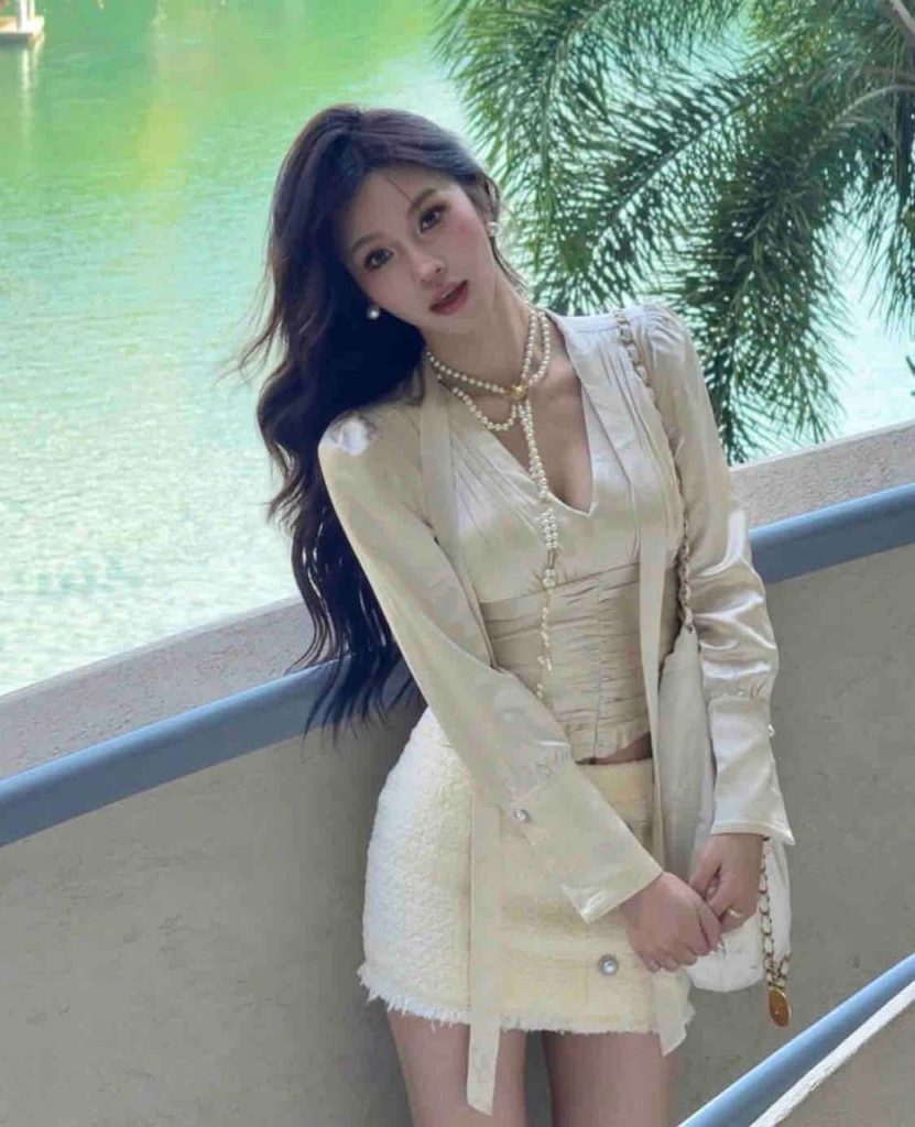 上海外围 03欧美风暖白皮辣妹 完美宝瓶身腿控福利相关配图