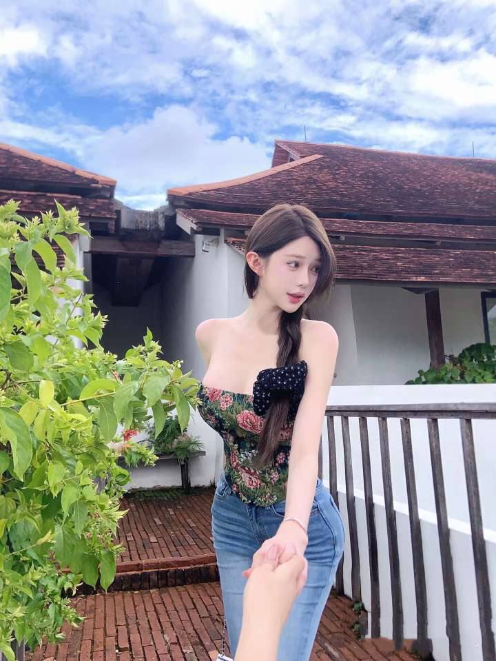 北京外围 朝阳纯欲网红 贴心小女友超级大长腿相关配图