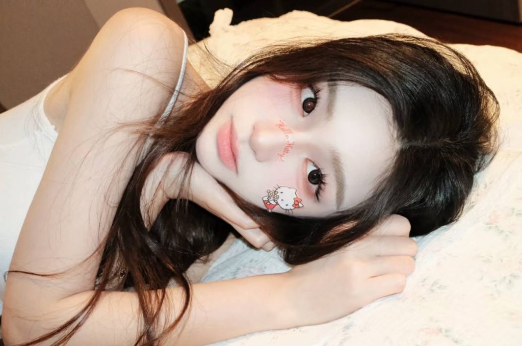 广州外围 03 甜美小白纯欲款 清纯网红相关配图