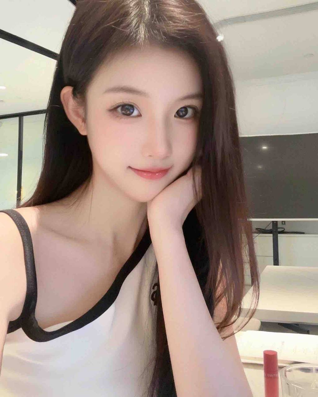 福州外围 真实05幼师兼职S曲线蜜桃臀.天然无整