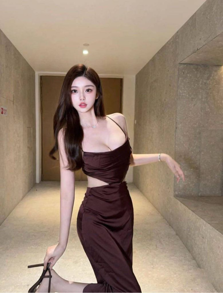深圳外围 170G 高素质女孩芭比大眼小蛮腰筷子腿相关配图