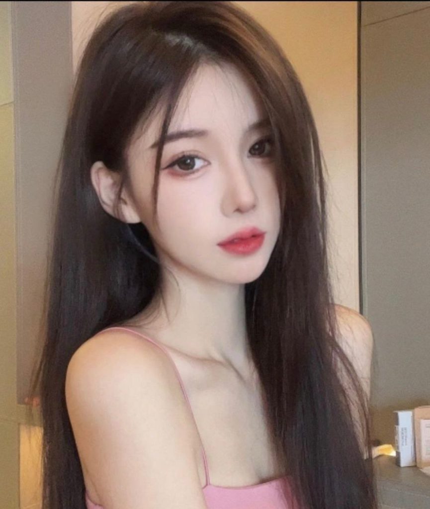 深圳外围 新人芊芊精致洋气 03年气质冷白皮自媒体主播兼职相关配图