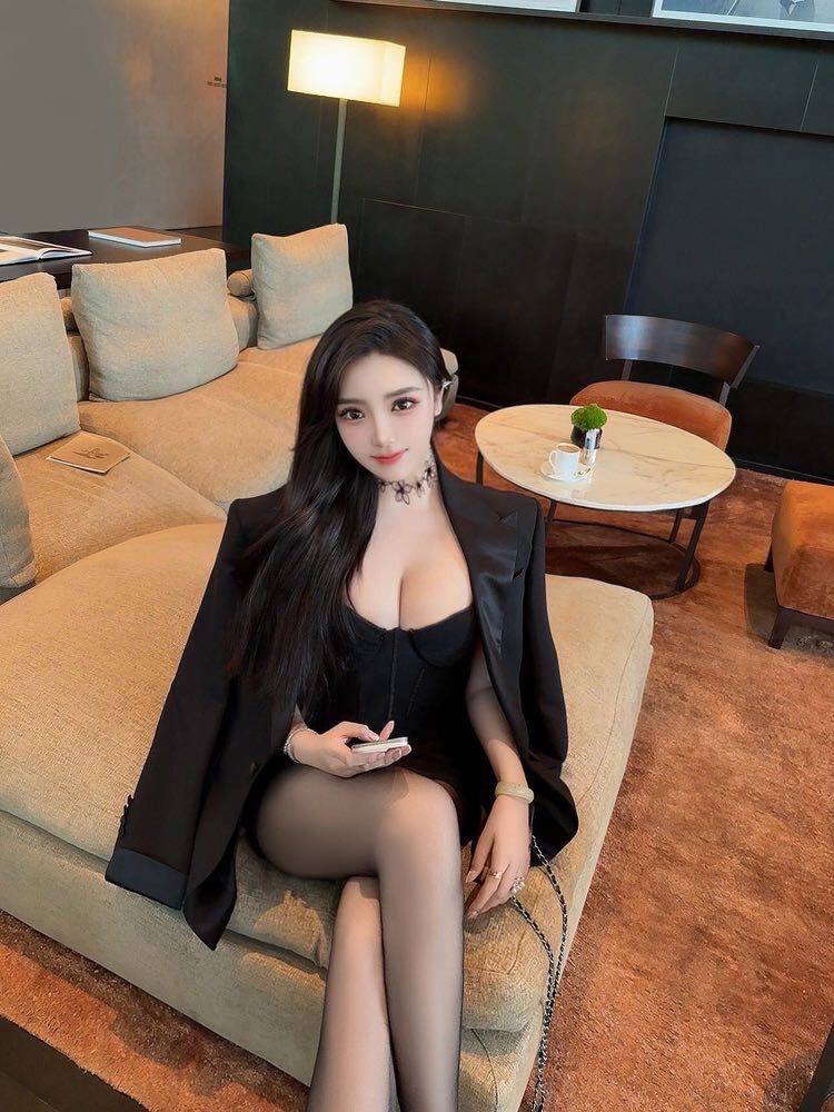 深圳外围 186/G 职业模特兼职腿长一米三微胖女友相关配图