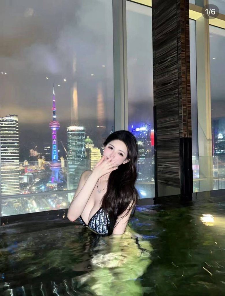 杭州外围 抖音小网红 颜值价身材好 细腰大奶蜜桃臀相关配图