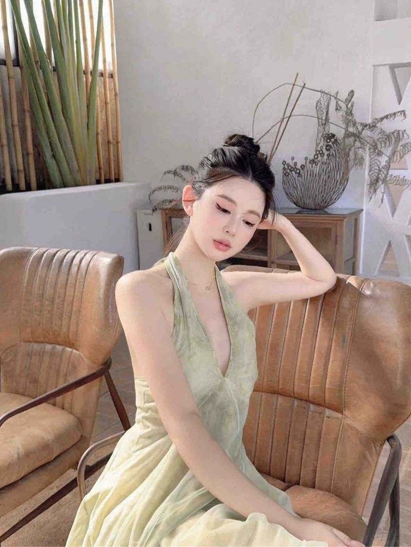 广州外围 04年美院在校生兼职 纯欲款性格温柔