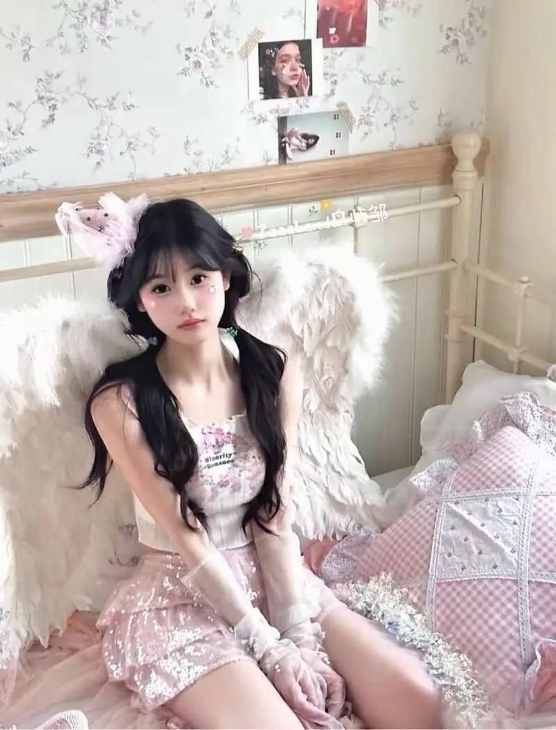 深圳外围 极品嫩汁白虎萝莉 千娇百媚 清纯幼态脸