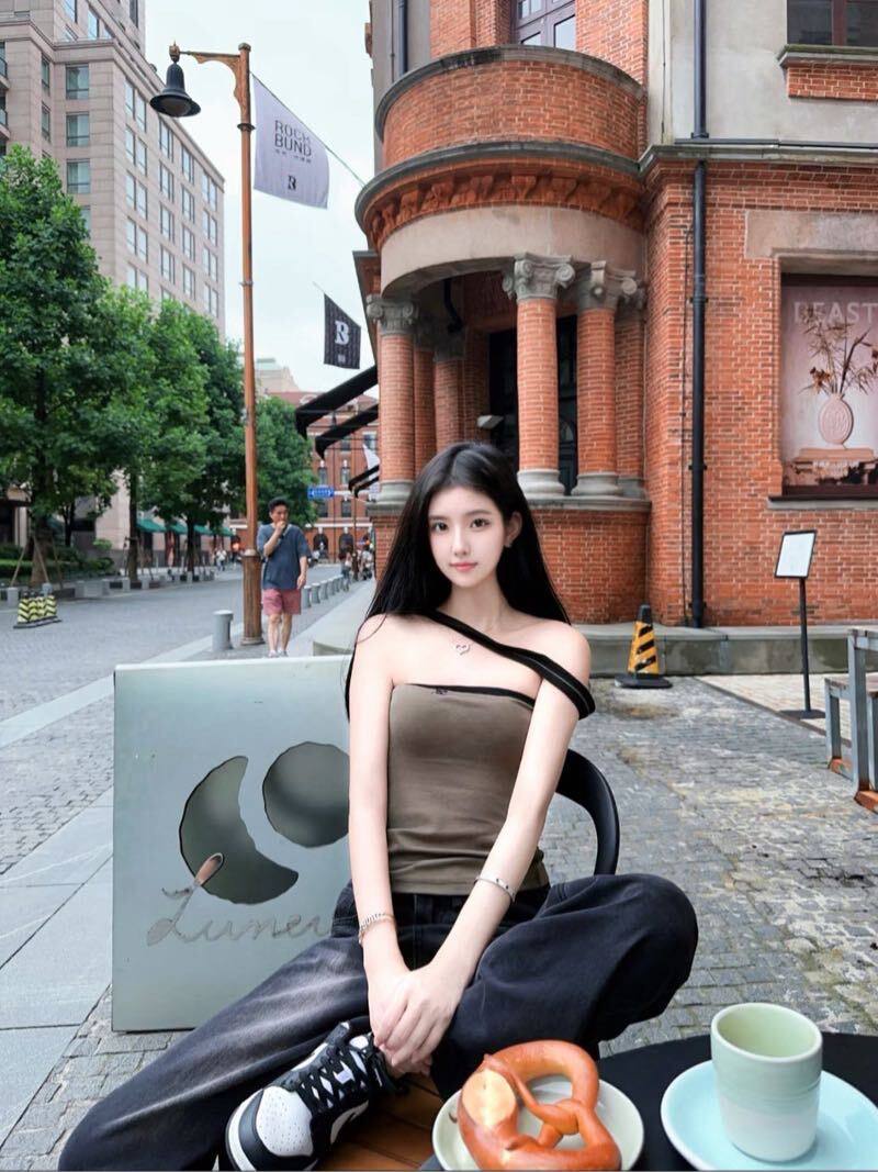 西安外围 05学妹兼职 校园风女友 青春感十足