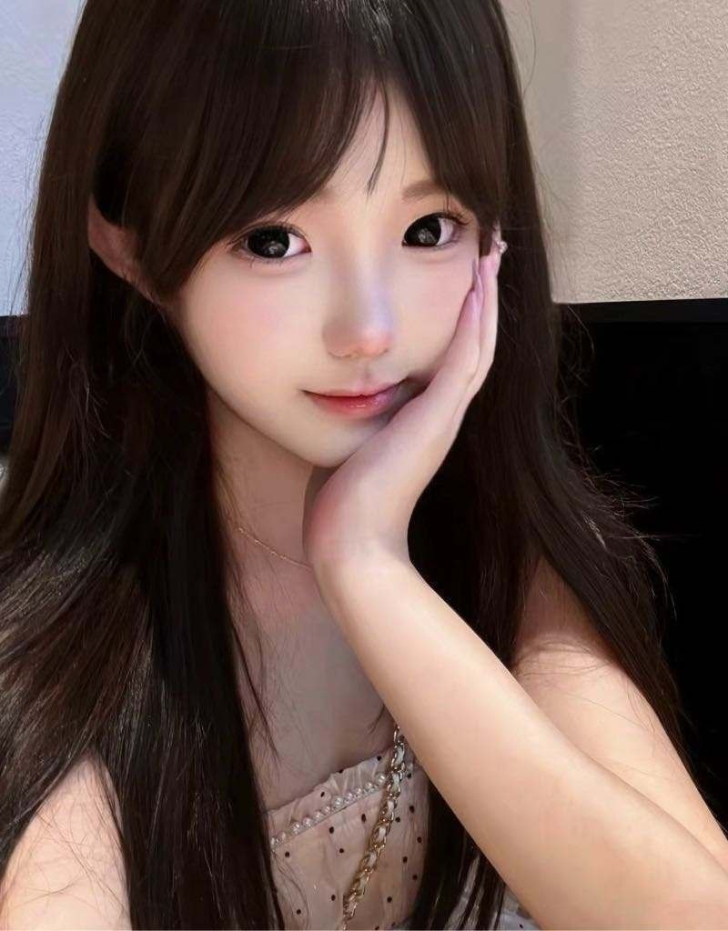 上海外围 06女大兼职 清纯幼态脸蛋  御姐身材  反差感拉满