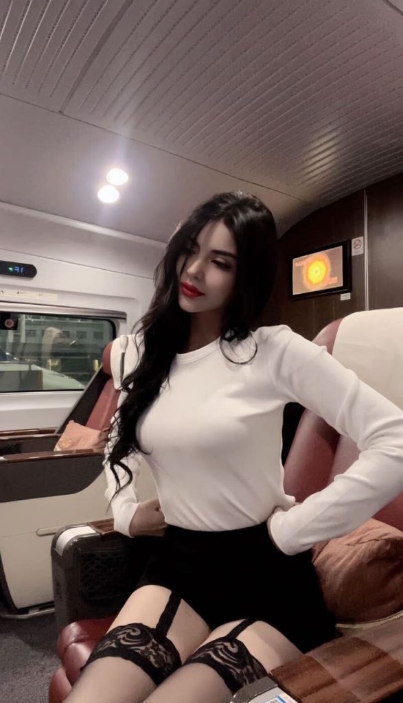 上海洋酒 180乌兹别克模特兼职 完美腰臀 马甲线相关配图