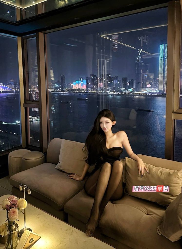 杭州外围 真实模特兼职 完美身材可甜可御相关配图