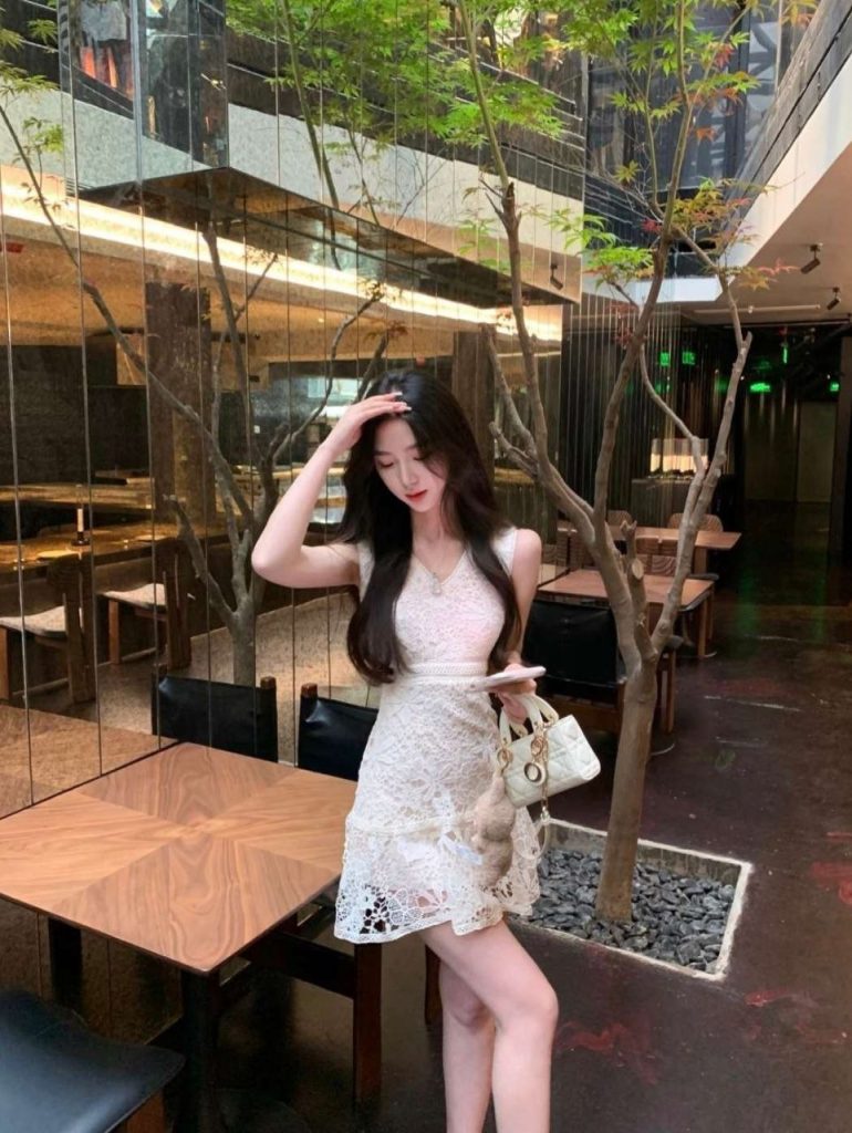 南京外围 领家妹妹兼职肤白貌美大长腿相关配图