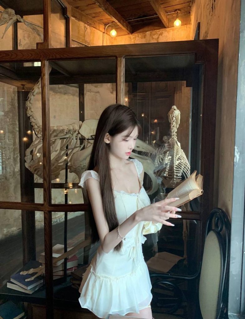 北京外围 177美少女  满满胶原蛋白 白皙婴儿肌 相关配图