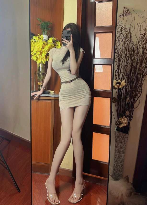 苏州外围 170/D 肤白貌美身材前凸后翘相关配图