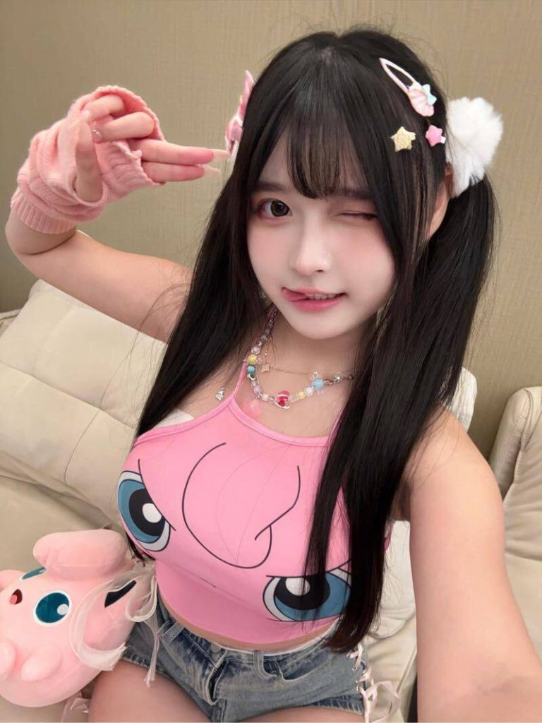 厦门外围 167天然美少女童颜巨乳闻起来香香的相关配图