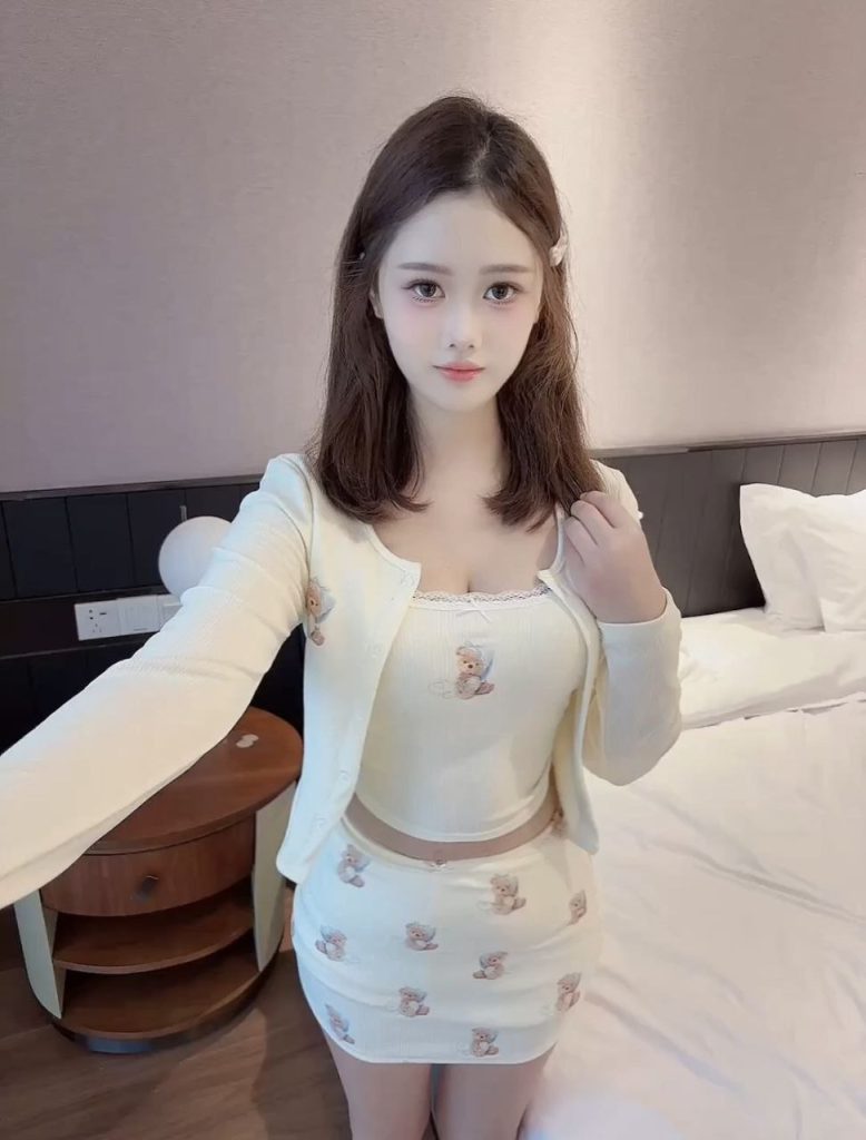 上海外围 上海中圈极品气质御姐小雅南方妹妹身材高挑皮肤白皙相关配图