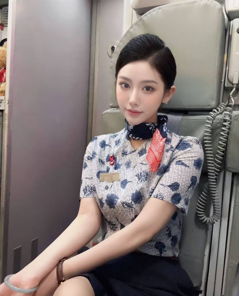 上海外围 04东航空姐兼职 超完美比例三点粉 性格温柔体贴相关配图