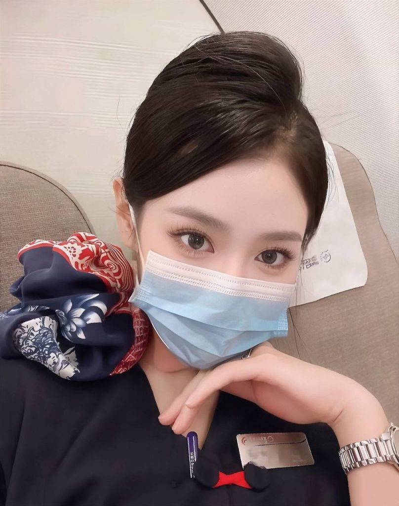 上海外围 04东航空姐兼职 超完美比例三点粉 性格温柔体贴相关配图