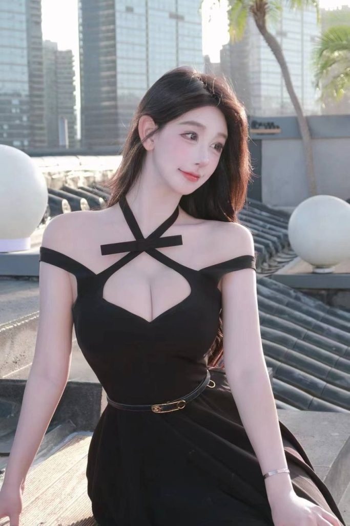 上海外围 170/E 性感眼镜妹 听话黏人小猫咪 极品反差相关配图
