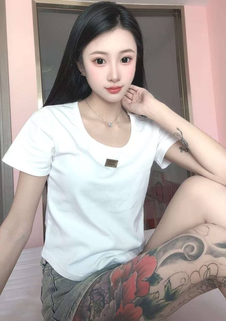 青岛外围 05小妹纯御风温柔大方乖巧懂事相关配图