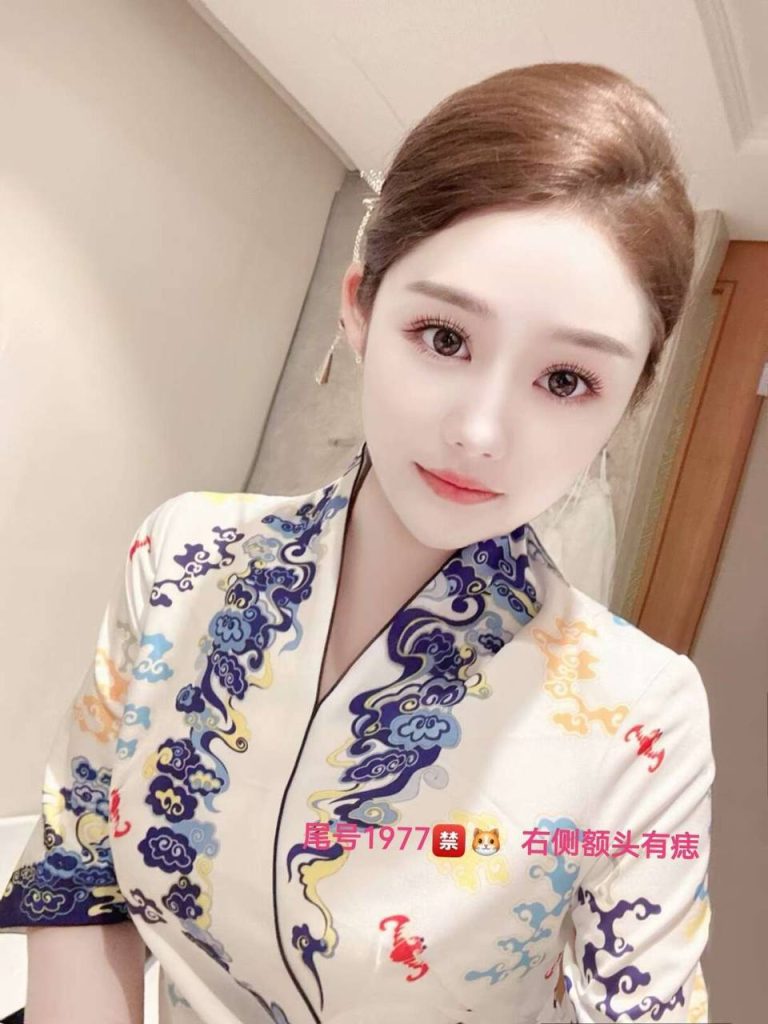 厦门外围 173大奶空姐 御姐大蜜 身材比例超绝相关配图
