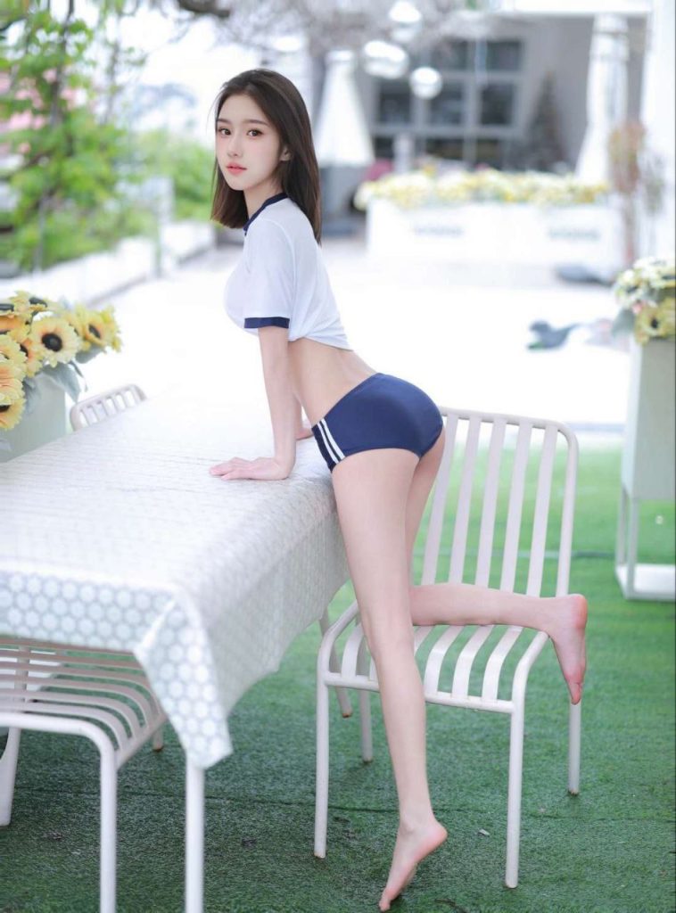 广州外围 怡怡 05年/168D 高颜值美少女相关配图