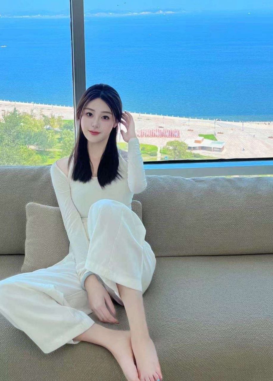 济南外围 170/C 冷白皮细直大长腿