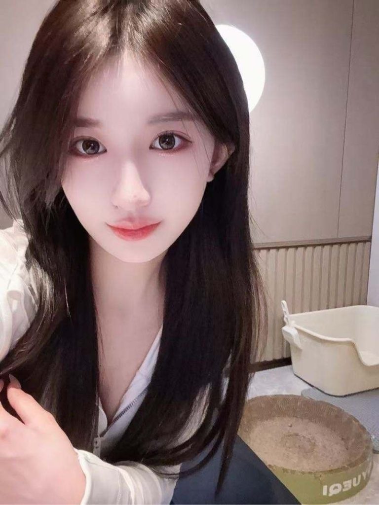 上海外围 168/D 21岁乖巧少女 腿细长直相关配图