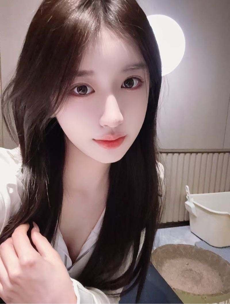上海外围 168/D 21岁乖巧少女 腿细长直