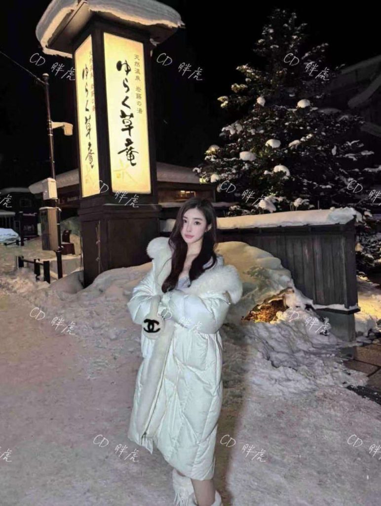 成都外围 170/D完美女友性感女仆相关配图