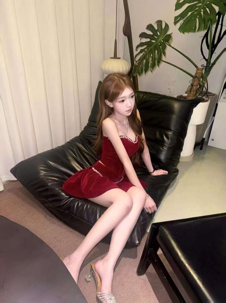 杭州外围 07年圈外女友 童颜巨乳乖巧可爱相关配图