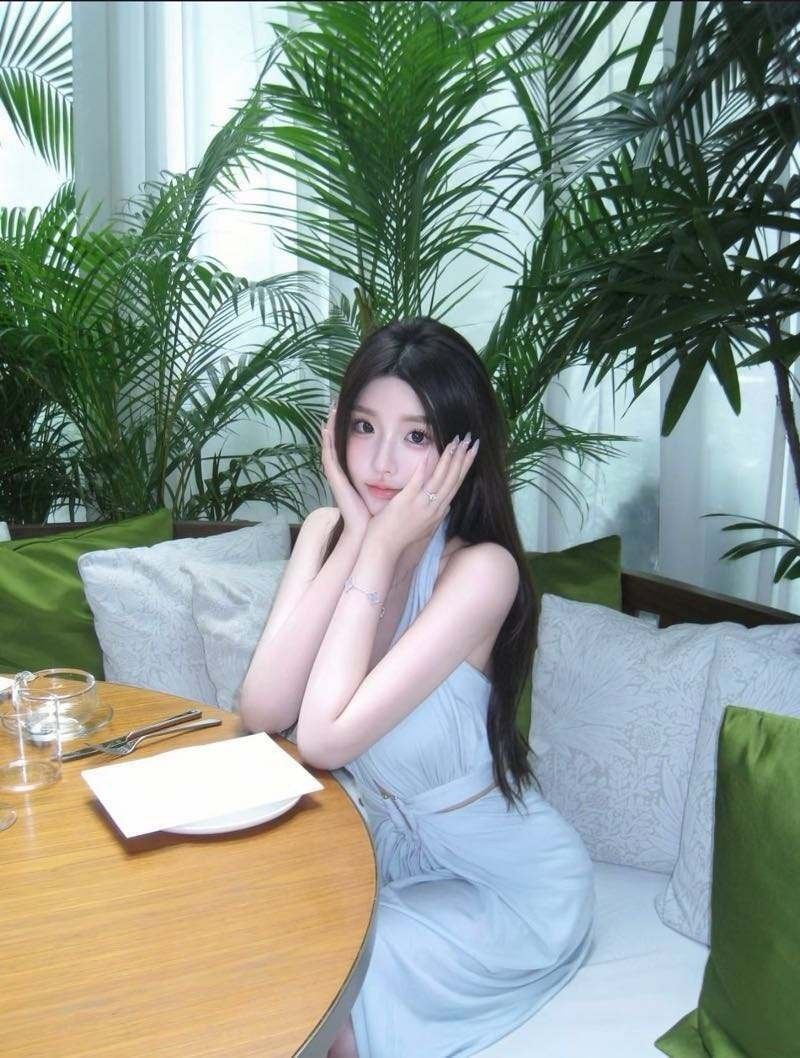 武汉外围 171D李李 性感美女暑期兼职