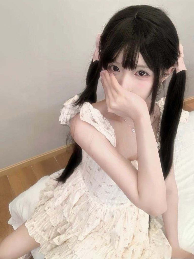 上海外围 04极品白虎幼萝 超可爱 可以抱起来相关配图