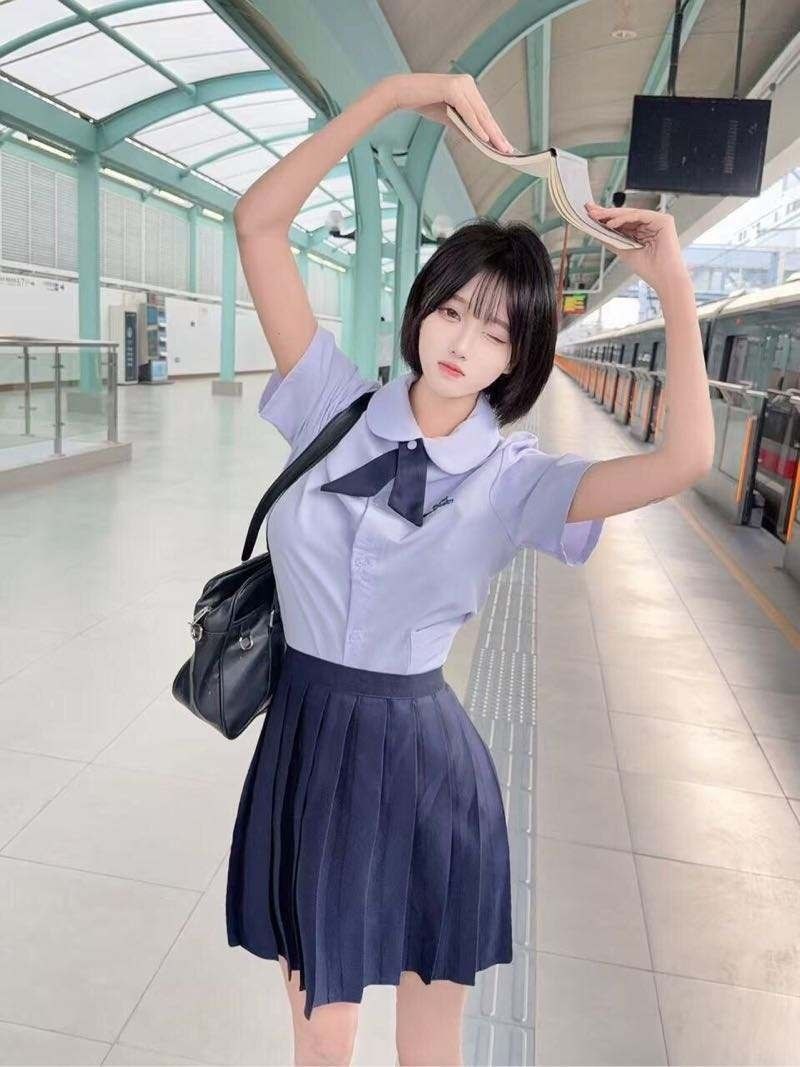 杭州外围 07日系幼齿高中生 童颜巨乳软嫩多汁