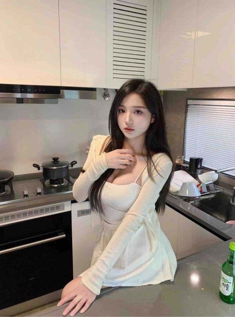 广州外围 03新人纯欲控福音/童颜巨乳相关配图