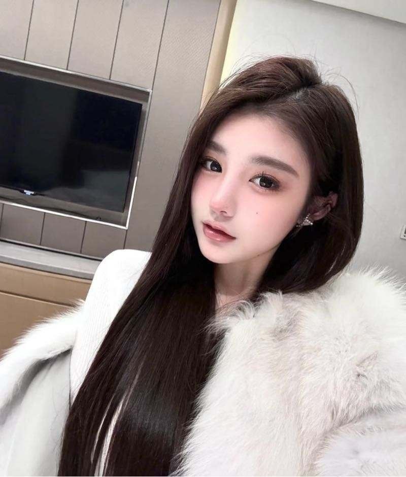 成都外围 173极品模特 可纯可御姐 你的贴心小女友相关配图