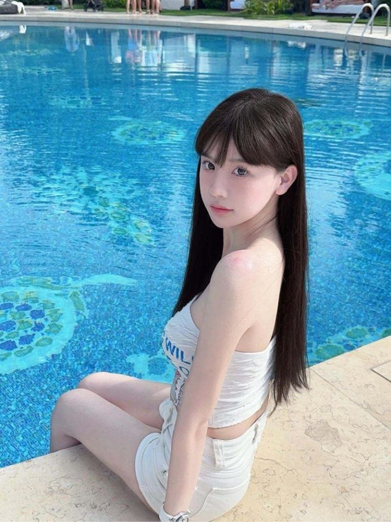 厦门外围 18岁美少女兼职性格好少女感十足相关配图