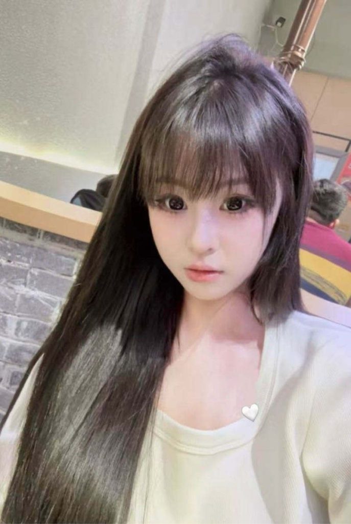 厦门外围 18岁美少女兼职性格好少女感十足相关配图
