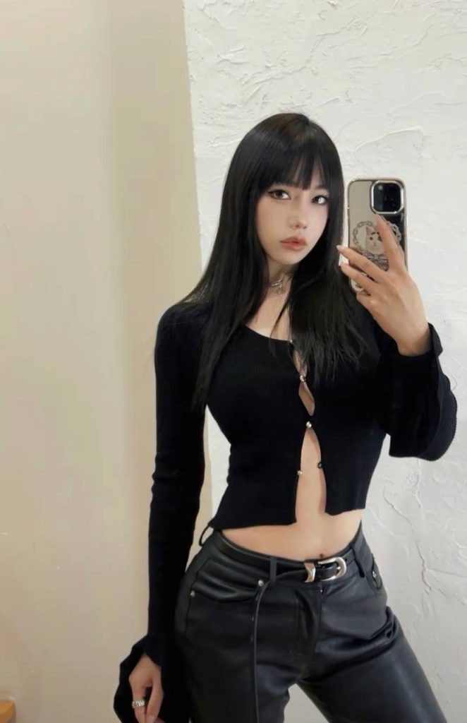 广州外围 网红舞蹈博主 纯天然童颜巨乳相关配图