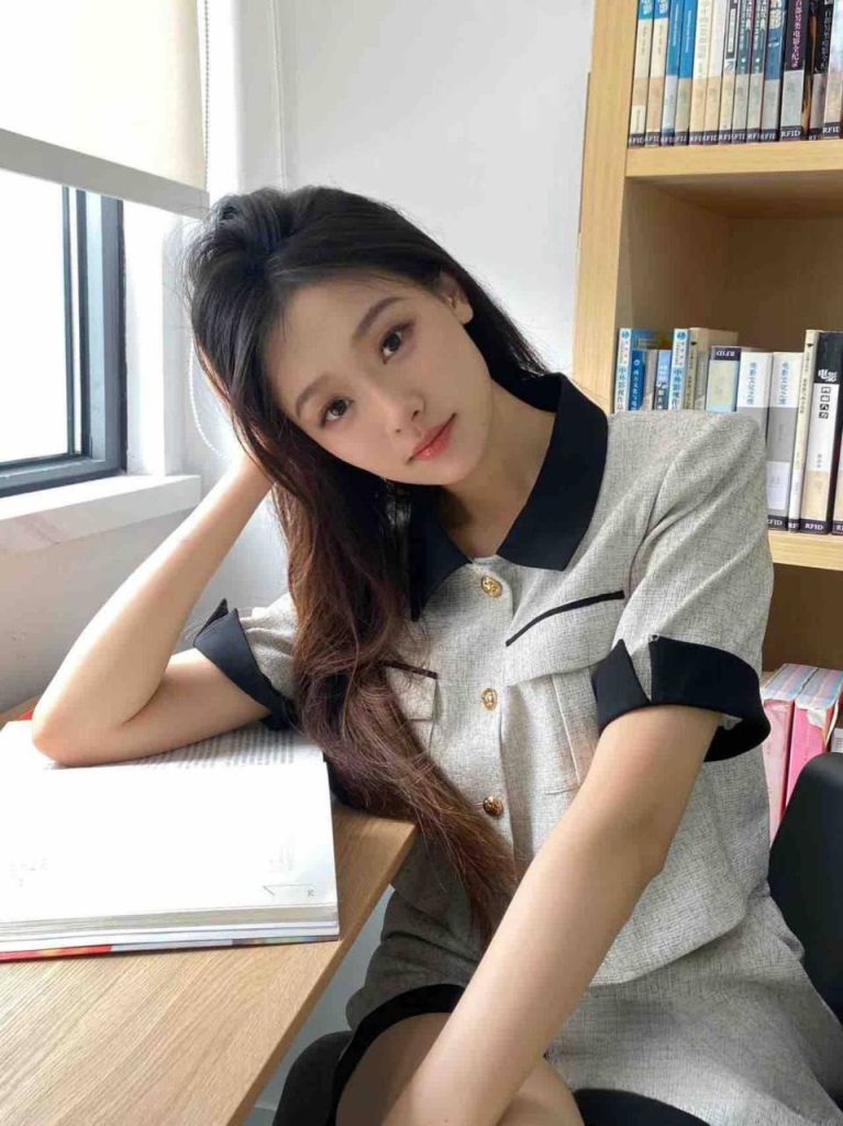 郑州外围 05大学生 听话乖巧 治愈系阳光女孩相关配图