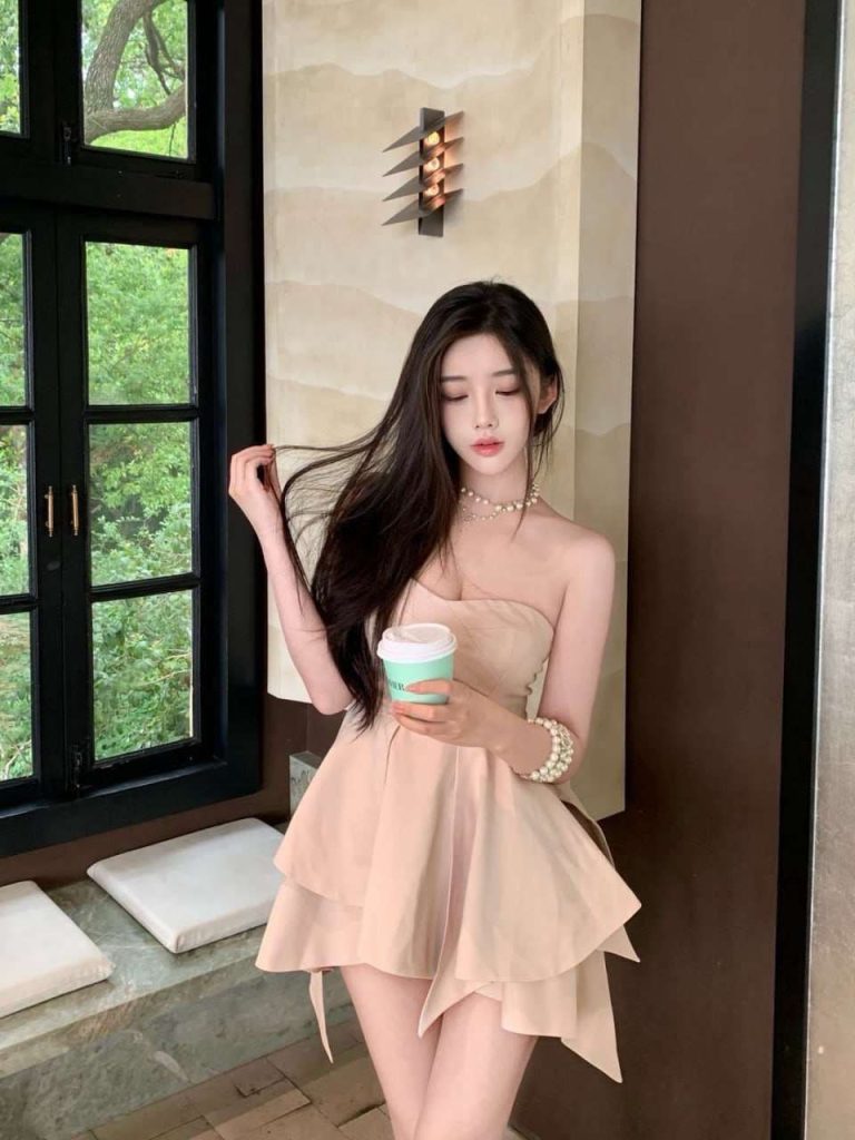 成都外围 06年洋气少女 柔情似水相关配图