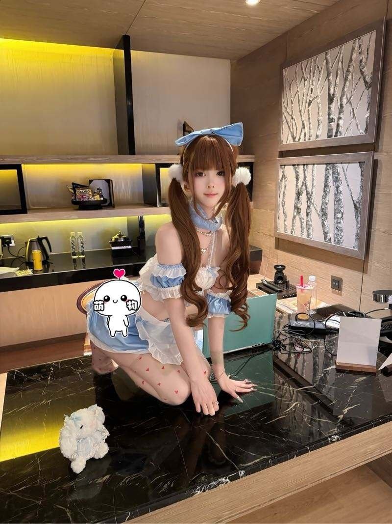 上海外围 全身无整温柔可爱 刚破处三点粉的真实萝莉学生妹