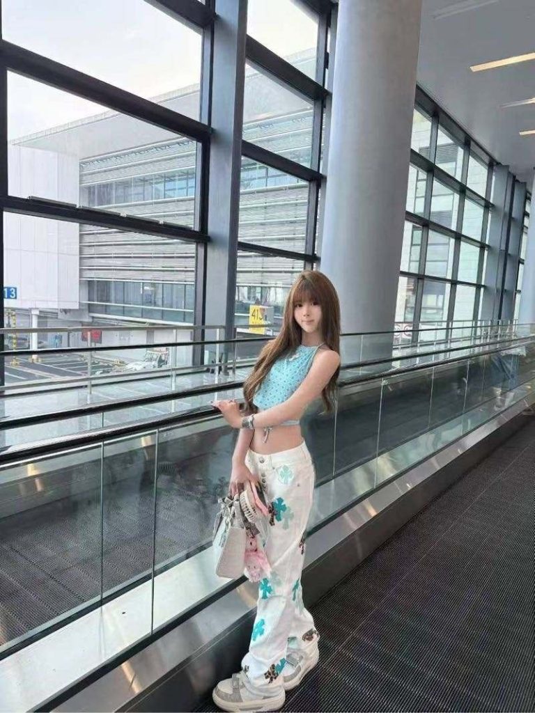 上海外围 全身无整温柔可爱 刚破处三点粉的真实萝莉学生妹相关配图